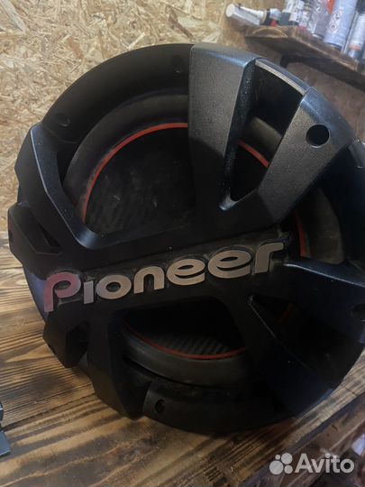 Активный сабвуфер