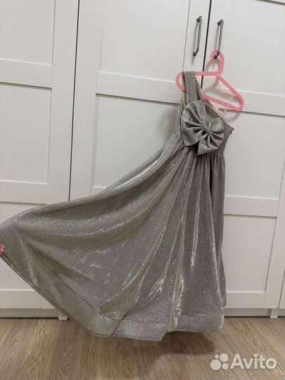 Нарядное платье для девочки