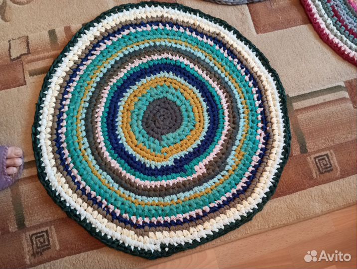 Коврик ручной работы