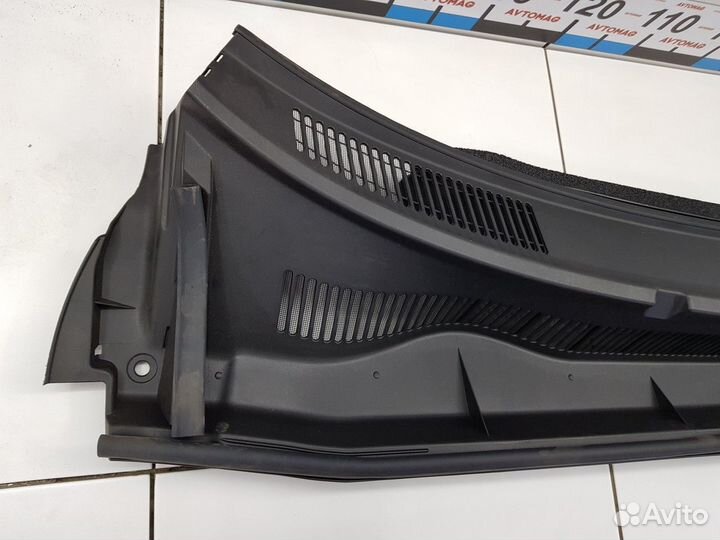 Решетка стеклоочистителя (Toyota RAV4)