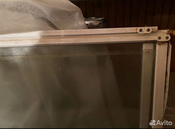 Шторка для ванной стекло