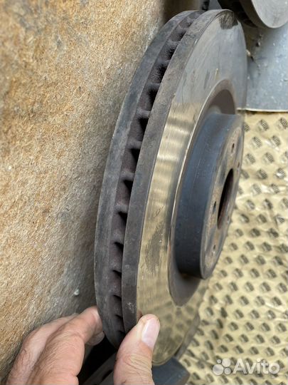 Комплект б/у тормозных дисков на инфинити QX 70