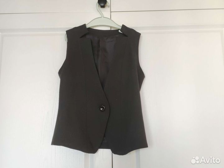 Жилет школьный для девочки 128-134