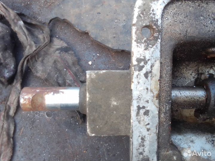 Мзкт Корпус опоры с вилкой 6525111702206