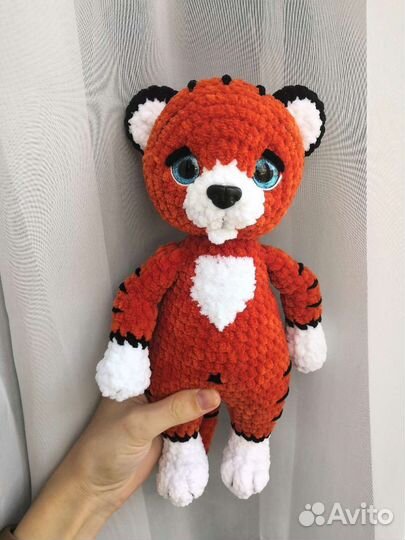 Тигр ручной работы вязанная игрушка