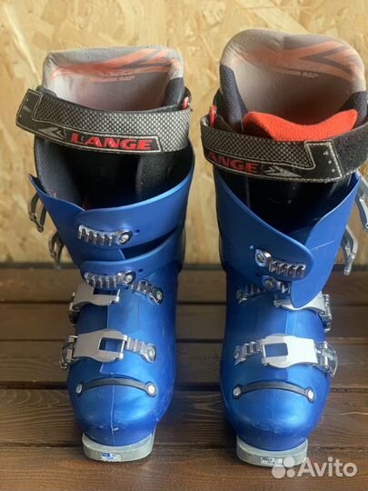 Горнолыжные ботинки lange