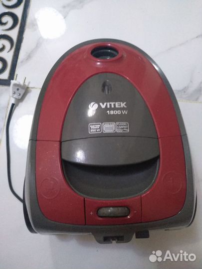 Продается пылесос vitek VT-8114 R