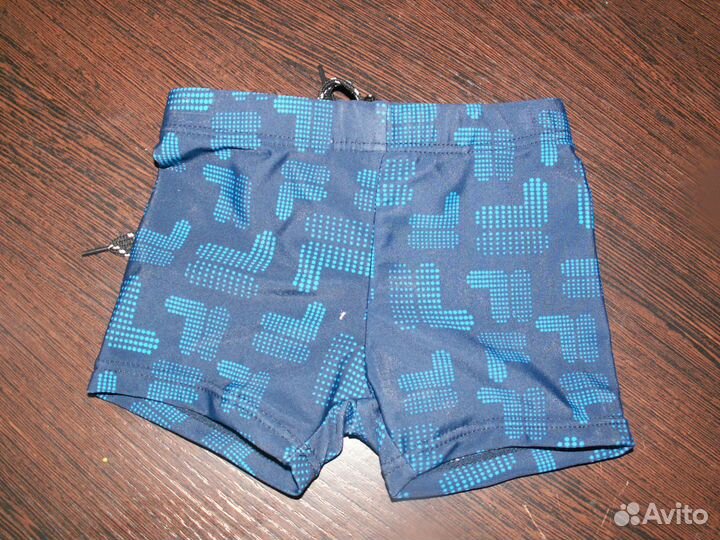 Трусы-шорты купальные, разм. 80, новые