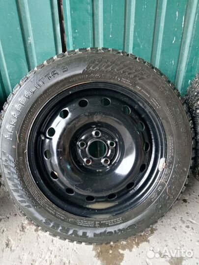 Nokian Tyres Hakkapeliitta 9 185/65 R15 92T