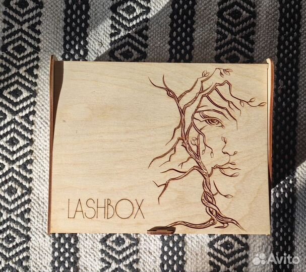 Лэшбокс деревянный на 10 планшетов и подставкой