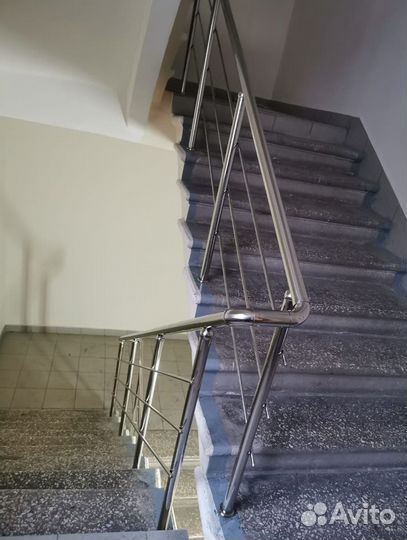 Пeрилa для лестниц / пopучни из нeржавейки