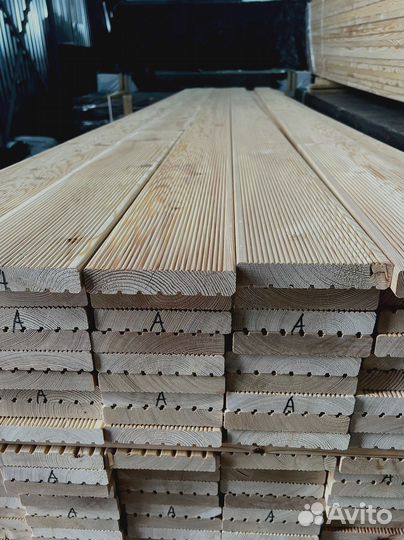 Качественное строительство с досками из лиственниц