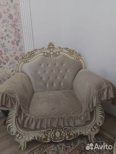 Диван с креслами