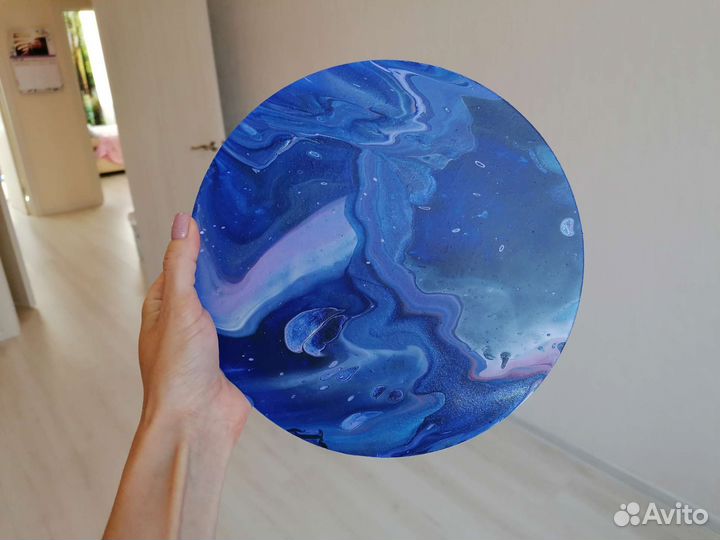 Картина круглая жидкий акрил в технике fluid art