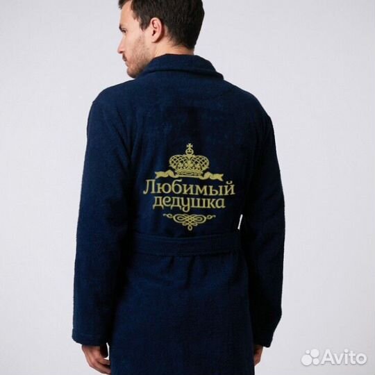 Махровый халат с вышивкой