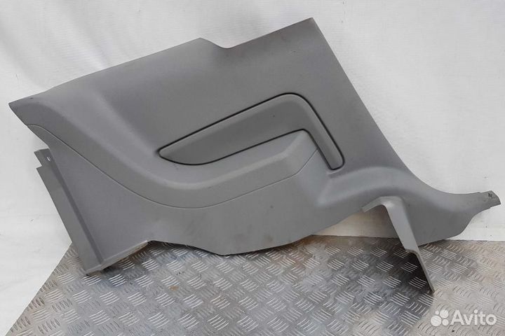 Боковая обшивка заднего ряда левая Ford Mus 104591