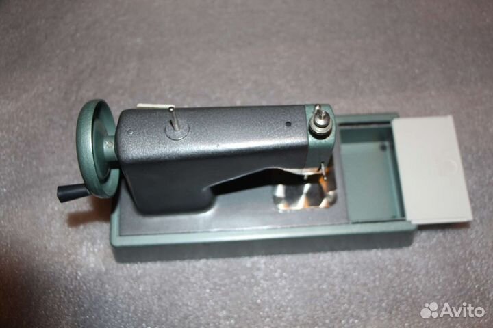 Детская швейная машинка. СССР. Состояние новой