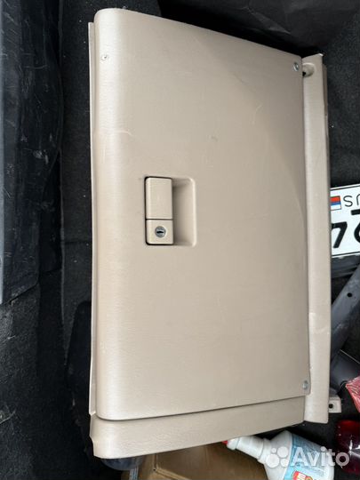 Бардачок Toyota vista