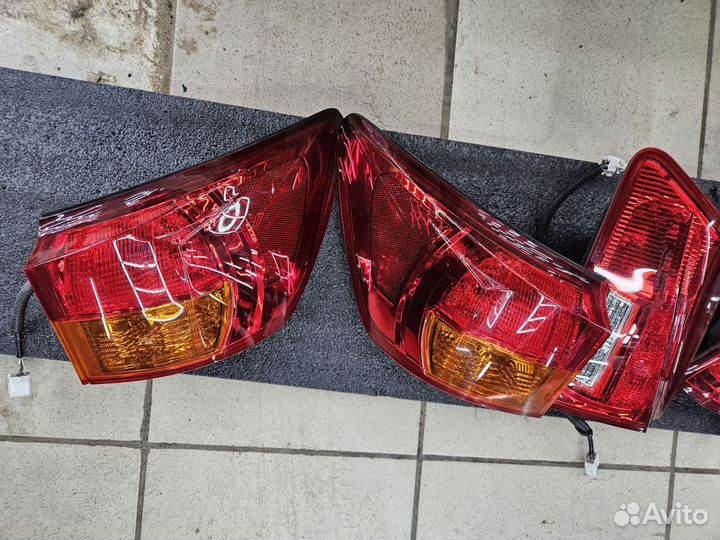 Задние фары на Lexus is250, 2008 года