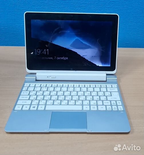 Планшет Acer iconia tab w511