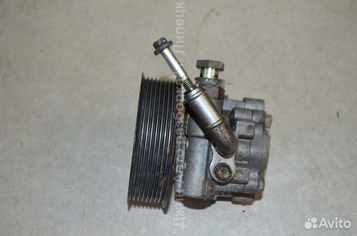 Насос гура Land Rover Discovery 3 QVB500400