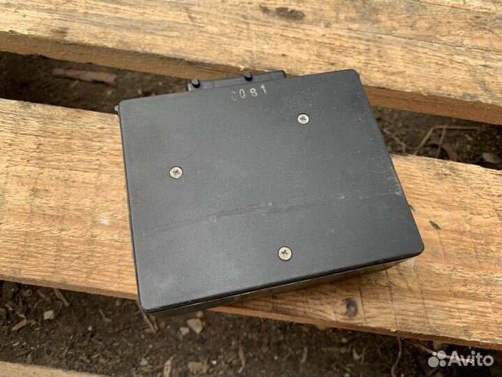 Модуль подключения фаркопа BMW E32 E34 реле