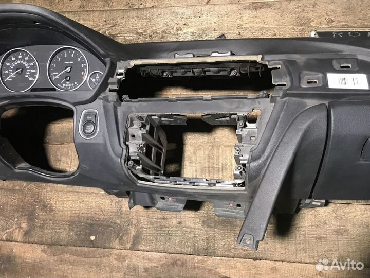 Торпедо стрелянная BMW F30 Ф30