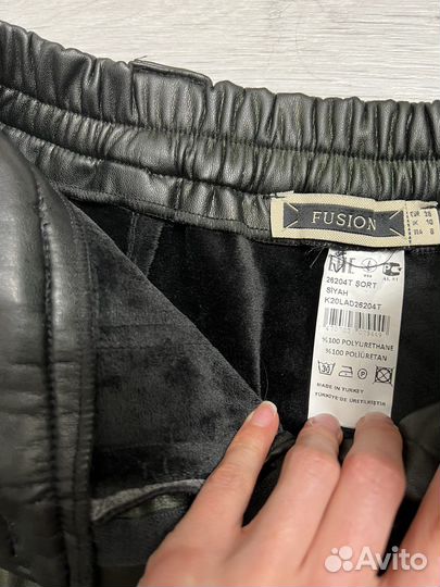 Кожаные шорты