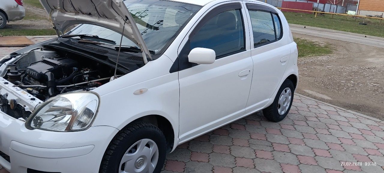 Toyota Vitz: фото владельца