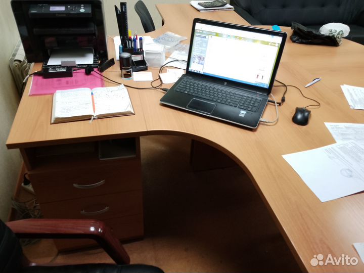 Офисная мебель(комплект столы,тумбы,шкафы)