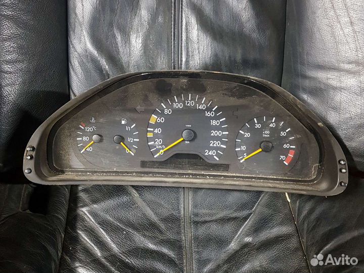 Мерседес w210