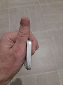 Телефон iPhone 5