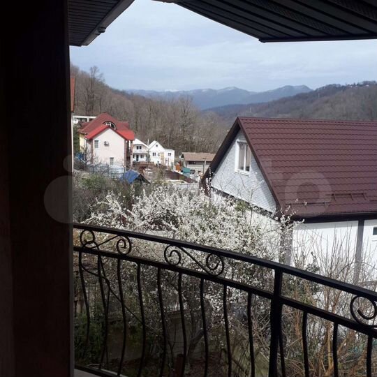 Дом 160 м² на участке 4 сот.