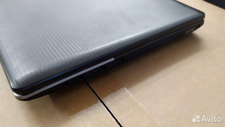 Игровой ноутбук Asus 17/i7/SSD/16гб/GTX645