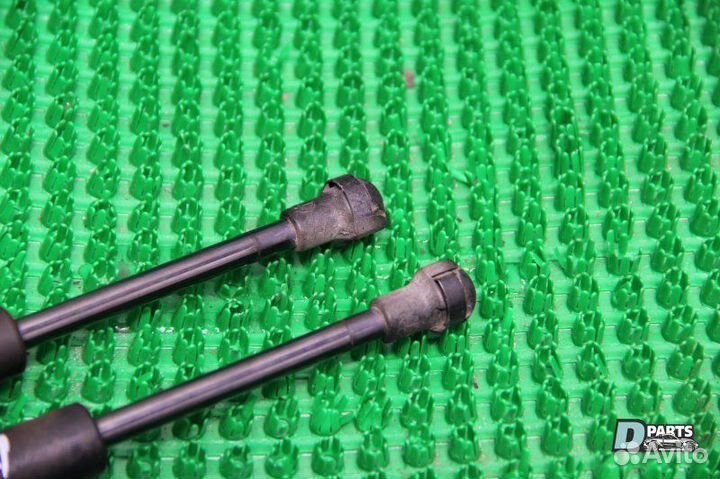 Амортизатор багажника Nissan Skyline CPV35-507762