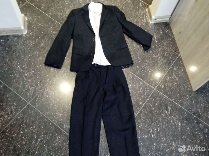 Школьный костюм