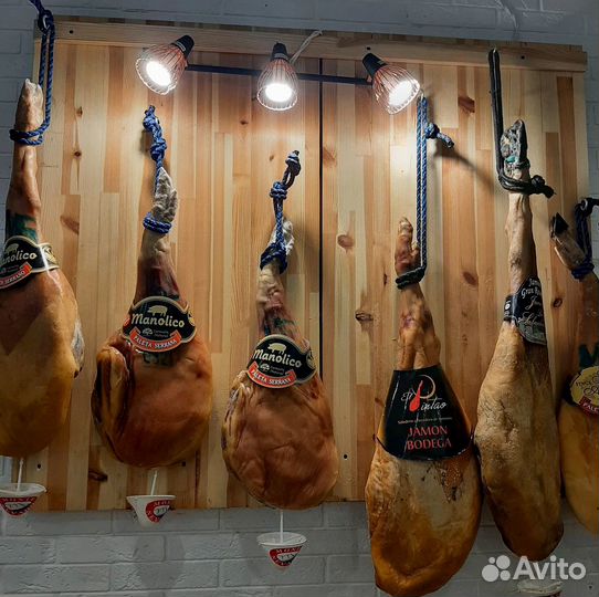 Хамон Иберико Себо на кости Испания