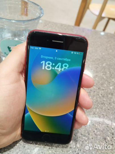iPhone 8, 64 ГБ