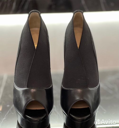 Ботильоны Cristianl Louboutin (оригинал)