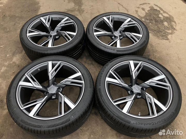 Летние колеса R21 на Audi Q7 +датчики давления