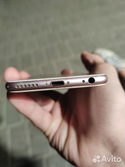 Телефон iPhone 6s 64gb