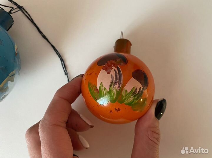 Шары. Толстое стекло. Лебедь. Грибочки