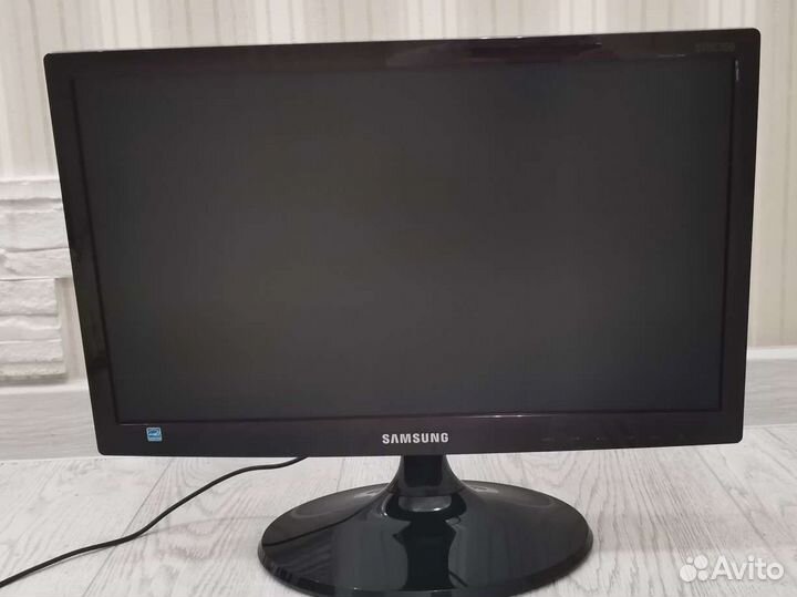 Монитор Samsung 17