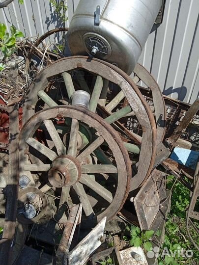 Колёса от конной телеги