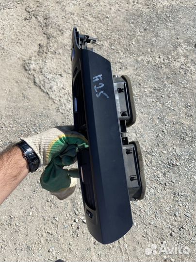 Воздуховод центральной консоли Бмв x3 f25