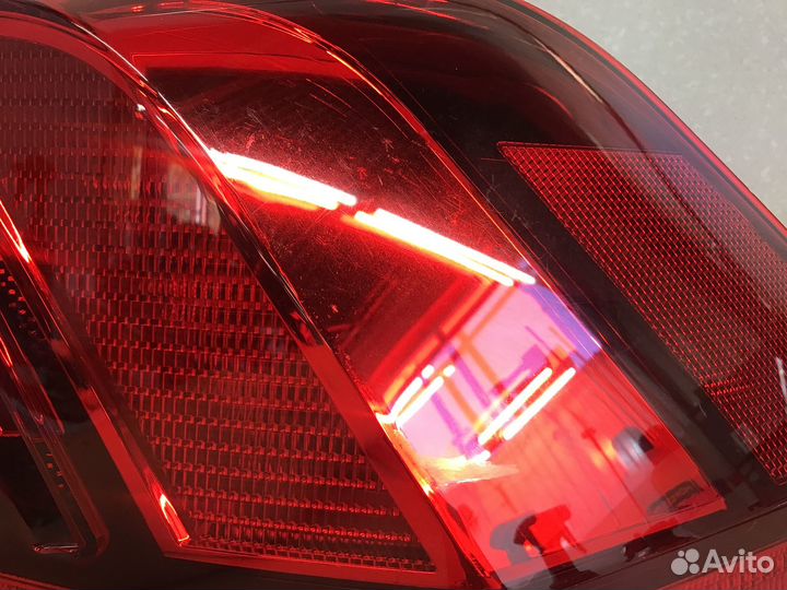 Фонарь задний наружный правый VW Tiguan 2017