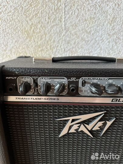 Гитарный комбоусилитель