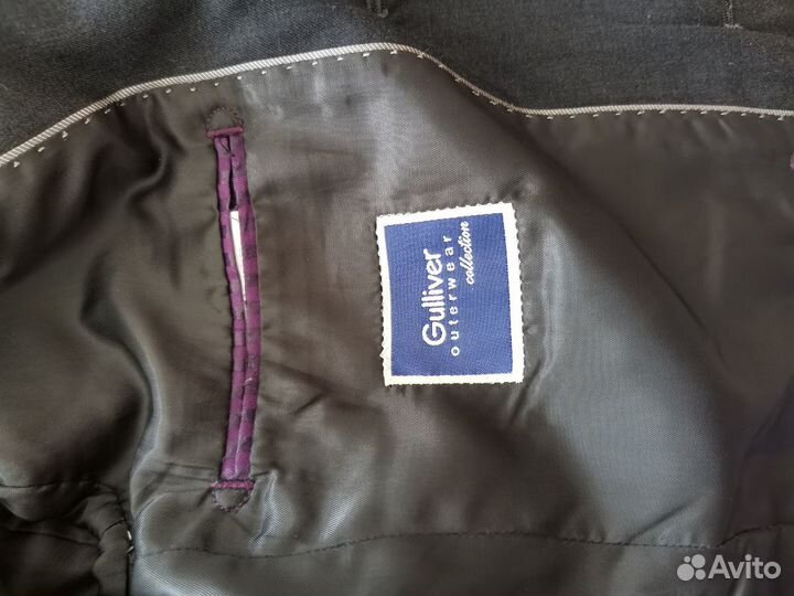 Продаю школьный костюм Gulliver