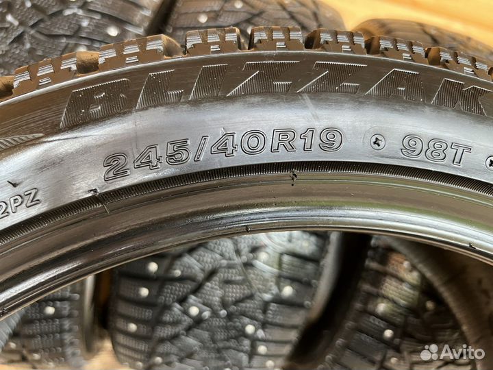 Bridgestone Blizzak Spike-02 245/40 R19