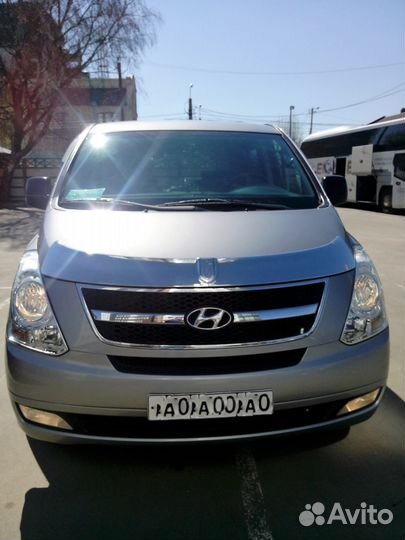 Заказ микроавтобуса Хендай Гранд Старкс (трансфер)